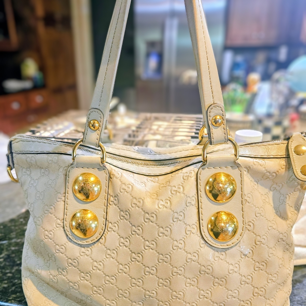 Gucci Babouska tote bag.  Cream Tote Bag with Gold Accents